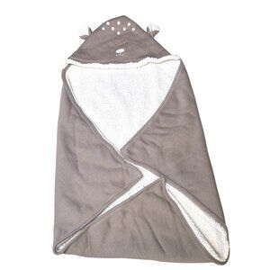 Pottery Barn Kids Forest Friends tan sherpa-lined hooded bear blanket